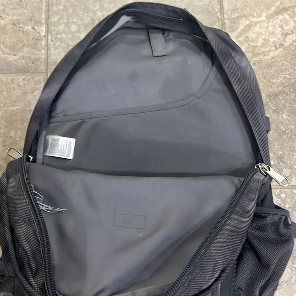The North Face Borealis Unisex Outdoor Backpack‎